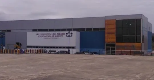 Centro Municipal Del Deporte en Suances