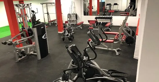 DIFFERENT FITNESS GIMNASIO en Santander