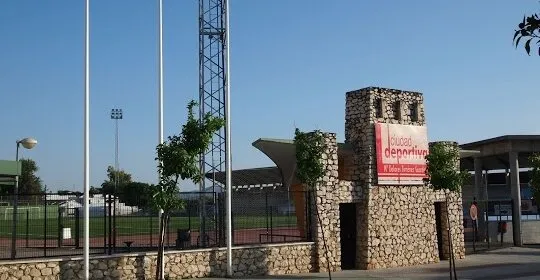 Ciudad Deportiva "María Dolores Jiménez Guardeño" en Cabra
