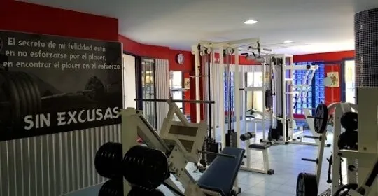Gimnasio Troya Fitness Center en Calp