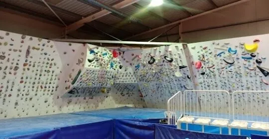 Rocodrom Boulder Balaguer / Climbing Gym Balaguer en Balaguer