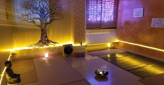 Centro de Yoga Umetoki: niños, adolescentes y adultos en Zizur Mayor. en Zizur Mayor