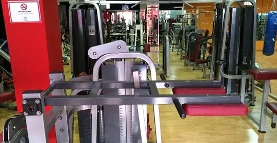 Gimnasio BE STRONG en Albolote