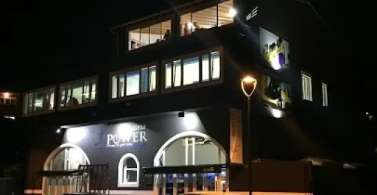 Centro Deportivo Power Gym. en Los Corrales de Buelna