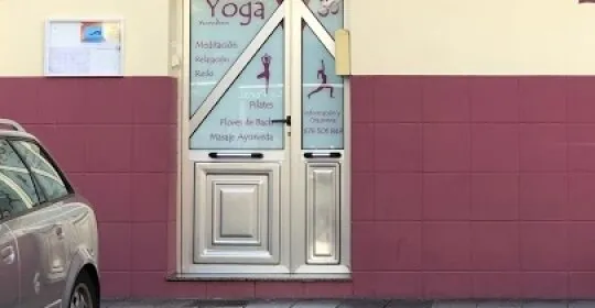 Escuela de Yoga Naradeva Grado en Grado