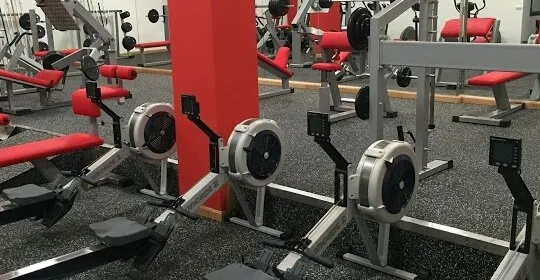 Centro deportivo E.Q.A en Pola de Siero