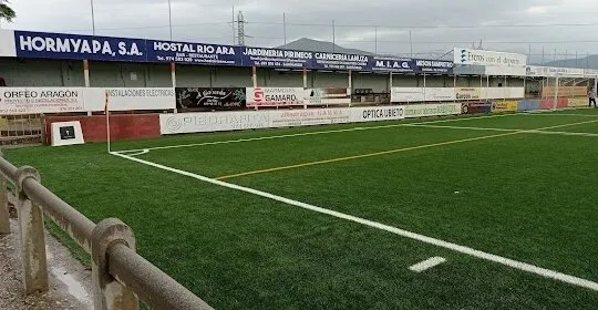Campo municipal de fútbol Joaquín Ascaso - gimnasio en Sabiñánigo