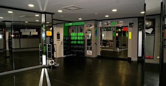 Sala 5 Fitness & Bienestar - gimnasio en Burela