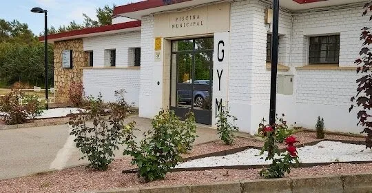 Mueve-t Gimnasio & Piscina Municipal - gimnasio en Sacedón