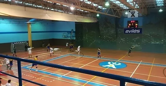 Complejo Deportivo Los Canapés - gimnasio en Avilés