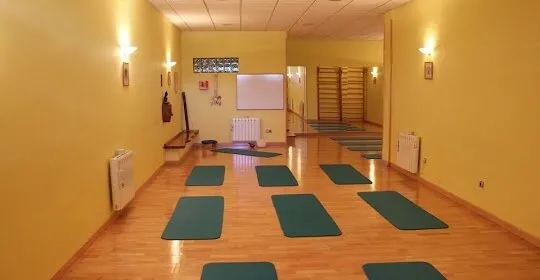 Escuela de Yoga Marisa Lasaosa - gimnasio en Jaca