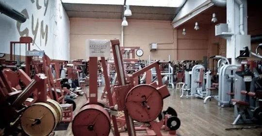 Charly Gym & Fitness - gimnasio en Gijón