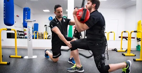 Health & Fitness - Electroestimulación y Entrenador Personal en Sevilla - gimnasio en Sevilla